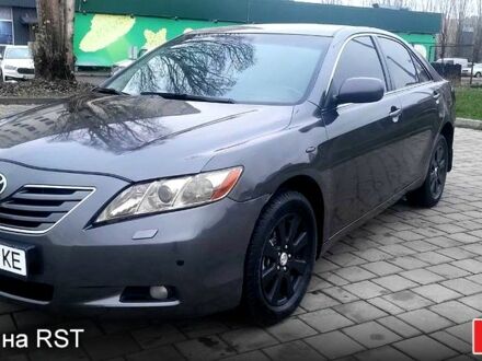 Серый Тойота Камри, объемом двигателя 3.5 л и пробегом 272 тыс. км за 7300 $, фото 1 на Automoto.ua