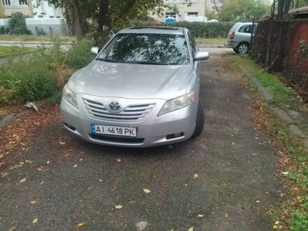 Серый Тойота Камри, объемом двигателя 2.4 л и пробегом 266 тыс. км за 8706 $, фото 1 на Automoto.ua