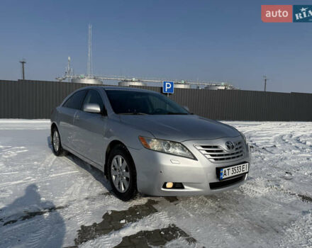 Серый Тойота Камри, объемом двигателя 3.46 л и пробегом 324 тыс. км за 8200 $, фото 1 на Automoto.ua