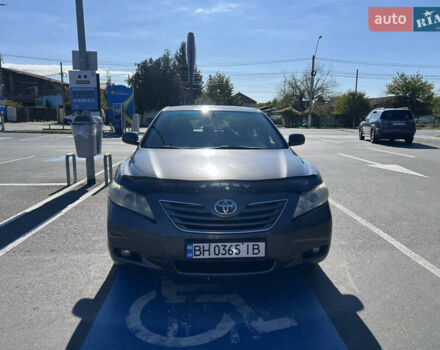 Серый Тойота Камри, объемом двигателя 2.36 л и пробегом 230 тыс. км за 6000 $, фото 1 на Automoto.ua