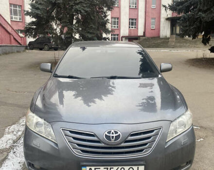 Серый Тойота Камри, объемом двигателя 3.46 л и пробегом 292 тыс. км за 7800 $, фото 1 на Automoto.ua