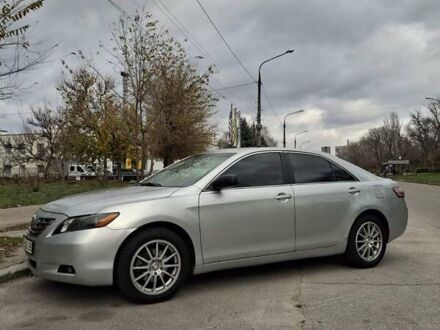 Сірий Тойота Камрі, об'ємом двигуна 2.4 л та пробігом 215 тис. км за 6900 $, фото 1 на Automoto.ua