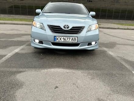 Серый Тойота Камри, объемом двигателя 2.36 л и пробегом 316 тыс. км за 8000 $, фото 1 на Automoto.ua