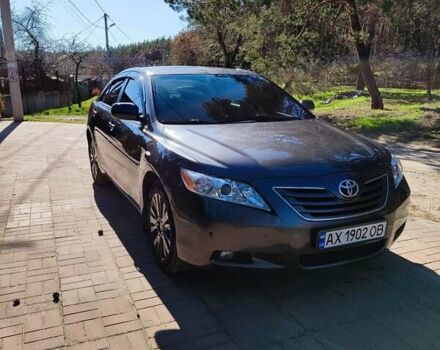 Сірий Тойота Камрі, об'ємом двигуна 2.4 л та пробігом 280 тис. км за 8999 $, фото 1 на Automoto.ua