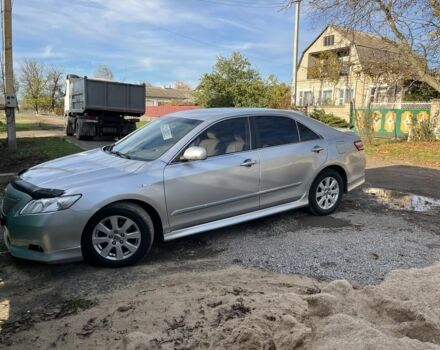 Серый Тойота Камри, объемом двигателя 2.4 л и пробегом 330 тыс. км за 8000 $, фото 1 на Automoto.ua