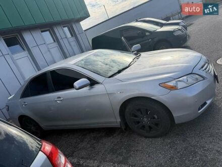 Серый Тойота Камри, объемом двигателя 2.4 л и пробегом 248 тыс. км за 7250 $, фото 1 на Automoto.ua