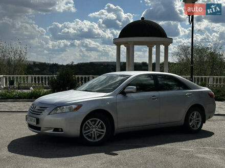 Тойота Камри 2008 в Кривом Роге на Automoto.ua Серый Тойота Камри, объемом двигателя 2.36 л и пробегом 234 тыс. км за 7400 $, фото 1 на Automoto.ua