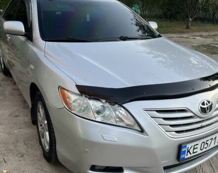 Сірий Тойота Камрі, об'ємом двигуна 3.5 л та пробігом 285 тис. км за 7300 $, фото 1 на Automoto.ua