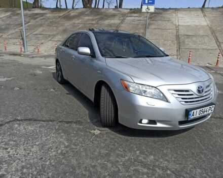 Сірий Тойота Камрі, об'ємом двигуна 3.5 л та пробігом 334 тис. км за 9950 $, фото 1 на Automoto.ua