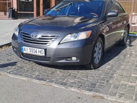 Сірий Тойота Камрі, об'ємом двигуна 3.5 л та пробігом 235 тис. км за 8200 $, фото 1 на Automoto.ua