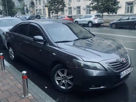 Сірий Тойота Камрі, об'ємом двигуна 2.36 л та пробігом 465 тис. км за 6500 $, фото 1 на Automoto.ua