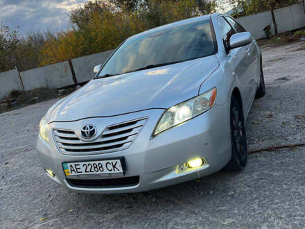 Серый Тойота Камри, объемом двигателя 2.36 л и пробегом 334 тыс. км за 5999 $, фото 1 на Automoto.ua