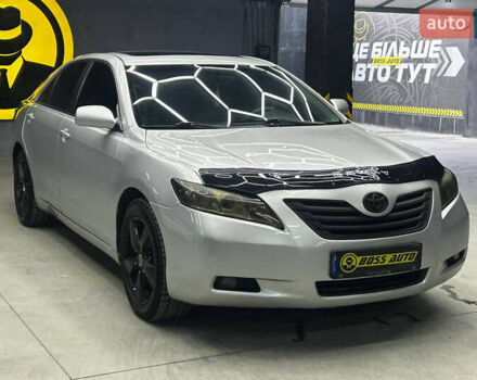 Сірий Тойота Камрі, об'ємом двигуна 3.46 л та пробігом 226 тис. км за 8500 $, фото 1 на Automoto.ua