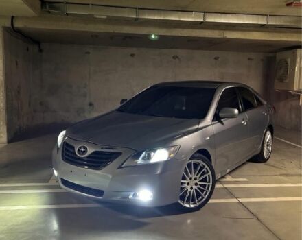 Сірий Тойота Камрі, об'ємом двигуна 2.4 л та пробігом 330 тис. км за 8500 $, фото 1 на Automoto.ua