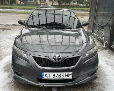 Сірий Тойота Камрі, об'ємом двигуна 2.4 л та пробігом 263 тис. км за 6000 $, фото 1 на Automoto.ua