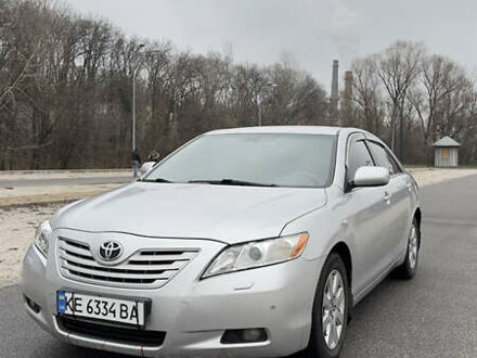Сірий Тойота Камрі, об'ємом двигуна 3.46 л та пробігом 429 тис. км за 8700 $, фото 1 на Automoto.ua