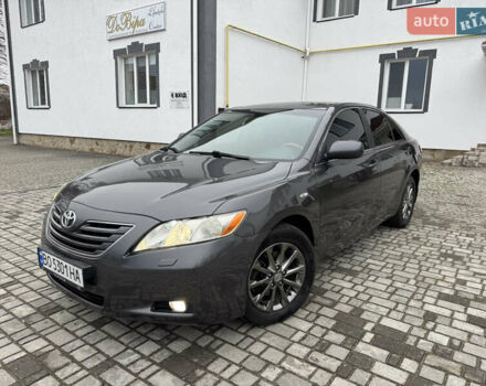 Сірий Тойота Камрі, об'ємом двигуна 3.46 л та пробігом 400 тис. км за 8800 $, фото 1 на Automoto.ua