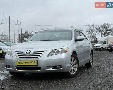 Серый Тойота Камри, объемом двигателя 3.5 л и пробегом 270 тыс. км за 8790 $, фото 1 на Automoto.ua