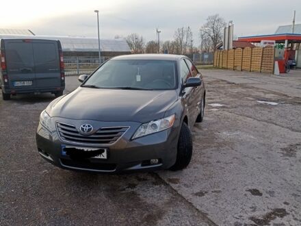Тойота Камрі 2008 у Умани на Automoto.ua Сірий Тойота Камрі, об'ємом двигуна 2.4 л та пробігом 213 тис. км за 9500 $, фото 1 на Automoto.ua