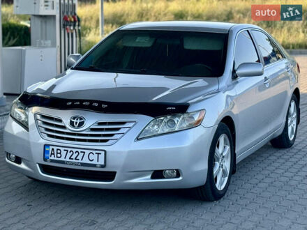 Сірий Тойота Камрі, об'ємом двигуна 2.36 л та пробігом 256 тис. км за 8400 $, фото 1 на Automoto.ua