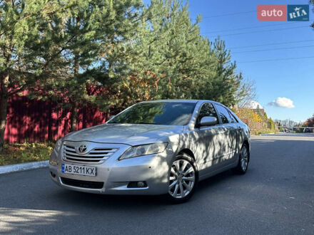 Серый Тойота Камри, объемом двигателя 2.4 л и пробегом 234 тыс. км за 7999 $, фото 1 на Automoto.ua