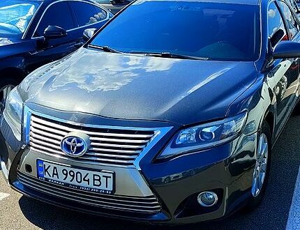 Серый Тойота Камри, объемом двигателя 2.4 л и пробегом 120 тыс. км за 8250 $, фото 1 на Automoto.ua