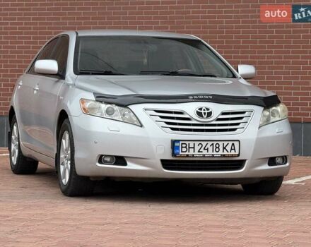 Серый Тойота Камри, объемом двигателя 3.5 л и пробегом 223 тыс. км за 8300 $, фото 1 на Automoto.ua