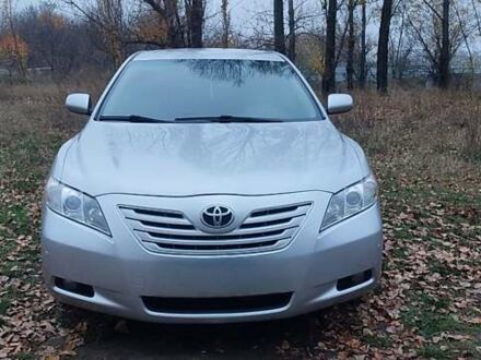 Серый Тойота Камри, объемом двигателя 2.4 л и пробегом 260 тыс. км за 7900 $, фото 1 на Automoto.ua