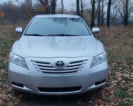 Серый Тойота Камри, объемом двигателя 2.4 л и пробегом 260 тыс. км за 7900 $, фото 1 на Automoto.ua
