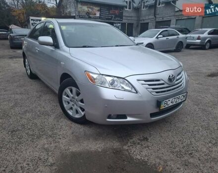 Серый Тойота Камри, объемом двигателя 2.4 л и пробегом 268 тыс. км за 7800 $, фото 1 на Automoto.ua