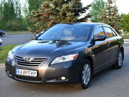Тойота Камрі 2008 у Києві на Automoto.ua Сірий Тойота Камрі, об'ємом двигуна 3.5 л та пробігом 244 тис. км за 8200 $, фото 1 на Automoto.ua