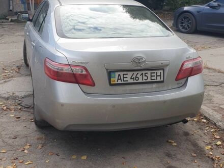 Сірий Тойота Камрі, об'ємом двигуна 0 л та пробігом 90 тис. км за 10000 $, фото 1 на Automoto.ua