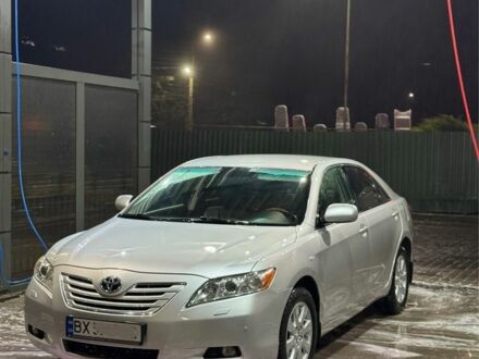 Серый Тойота Камри, объемом двигателя 0 л и пробегом 202 тыс. км за 10400 $, фото 1 на Automoto.ua