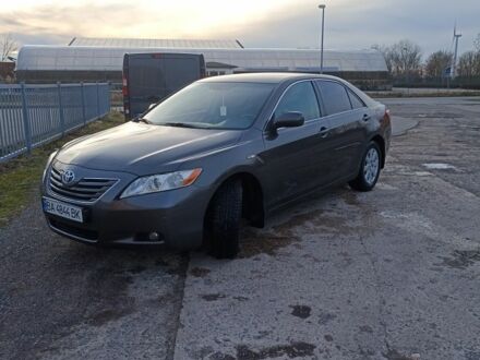 Тойота Камри 2008 в Голованевске на Automoto.ua Серый Тойота Камри, объемом двигателя 2.4 л и пробегом 213 тыс. км за 9300 $, фото 1 на Automoto.ua