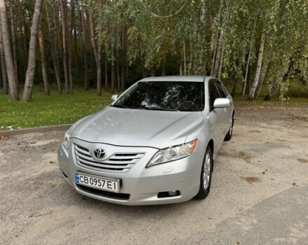 Серый Тойота Камри, объемом двигателя 3.5 л и пробегом 300 тыс. км за 8500 $, фото 1 на Automoto.ua