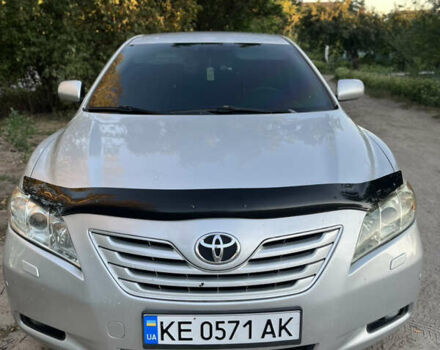 Сірий Тойота Камрі, об'ємом двигуна 3.5 л та пробігом 285 тис. км за 7300 $, фото 1 на Automoto.ua