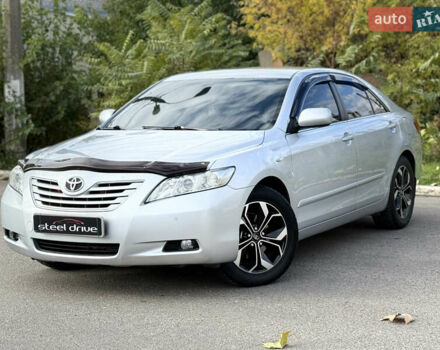 Серый Тойота Камри, объемом двигателя 2.36 л и пробегом 245 тыс. км за 8200 $, фото 1 на Automoto.ua