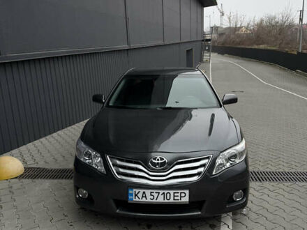 Сірий Тойота Камрі, об'ємом двигуна 2.5 л та пробігом 212 тис. км за 7300 $, фото 1 на Automoto.ua