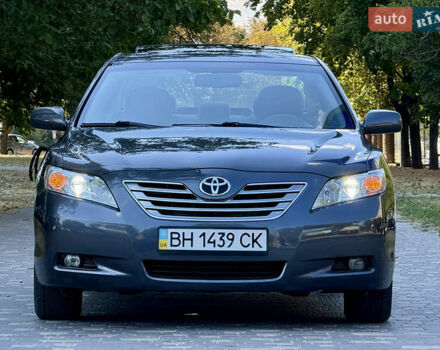 Сірий Тойота Камрі, об'ємом двигуна 2.4 л та пробігом 190 тис. км за 9300 $, фото 1 на Automoto.ua