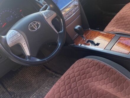 Серый Тойота Камри, объемом двигателя 0 л и пробегом 200 тыс. км за 10000 $, фото 1 на Automoto.ua