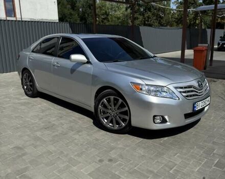Серый Тойота Камри, объемом двигателя 2.5 л и пробегом 190 тыс. км за 10700 $, фото 1 на Automoto.ua