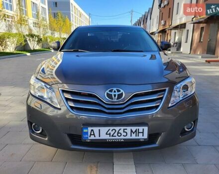 Серый Тойота Камри, объемом двигателя 3.5 л и пробегом 157 тыс. км за 15500 $, фото 1 на Automoto.ua