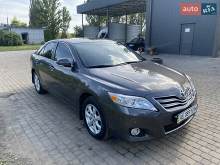 Сірий Тойота Камрі, об'ємом двигуна 2.36 л та пробігом 162 тис. км за 10800 $, фото 1 на Automoto.ua