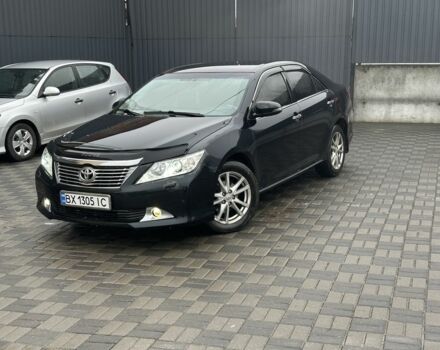 Серый Тойота Камри, объемом двигателя 2.5 л и пробегом 240 тыс. км за 10999 $, фото 1 на Automoto.ua