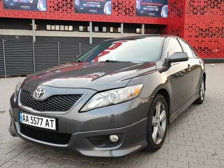 Сірий Тойота Камрі, об'ємом двигуна 2.5 л та пробігом 160 тис. км за 12000 $, фото 1 на Automoto.ua