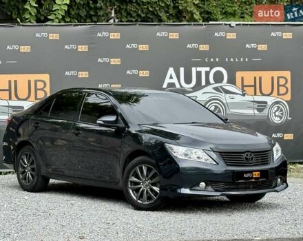 Серый Тойота Камри, объемом двигателя 2.49 л и пробегом 204 тыс. км за 12700 $, фото 1 на Automoto.ua