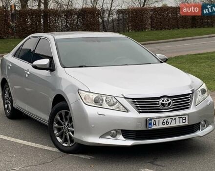 Серый Тойота Камри, объемом двигателя 2.49 л и пробегом 196 тыс. км за 12300 $, фото 1 на Automoto.ua