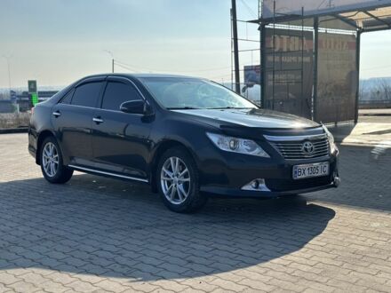 Тойота Камрі 2011 у Хмельницькому на Automoto.ua Сірий Тойота Камрі, об'ємом двигуна 2.5 л та пробігом 200 тис. км за 12999 $, фото 1 на Automoto.ua
