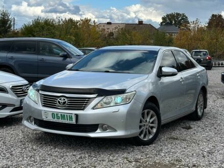 Сірий Тойота Камрі, об'ємом двигуна 2.5 л та пробігом 205 тис. км за 12400 $, фото 1 на Automoto.ua
