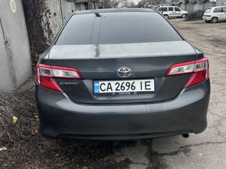 Серый Тойота Камри, объемом двигателя 2.5 л и пробегом 200 тыс. км за 9700 $, фото 1 на Automoto.ua